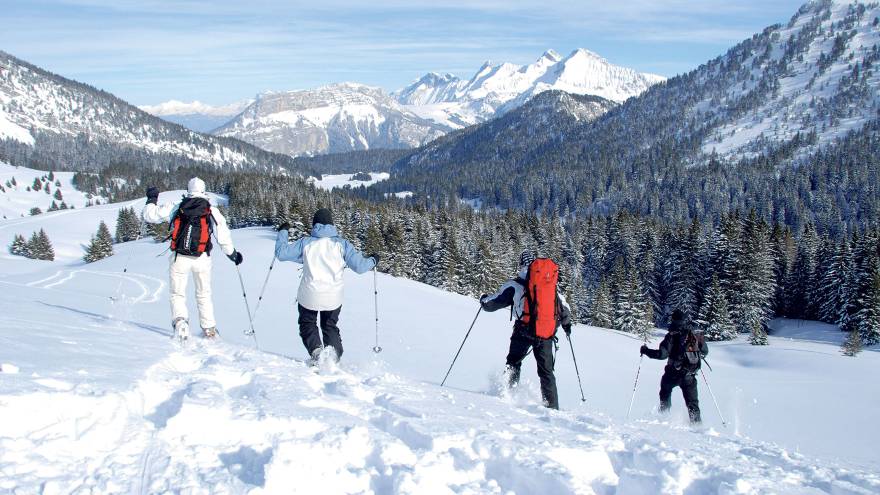 Activité rando raquettes à neige en Savoie